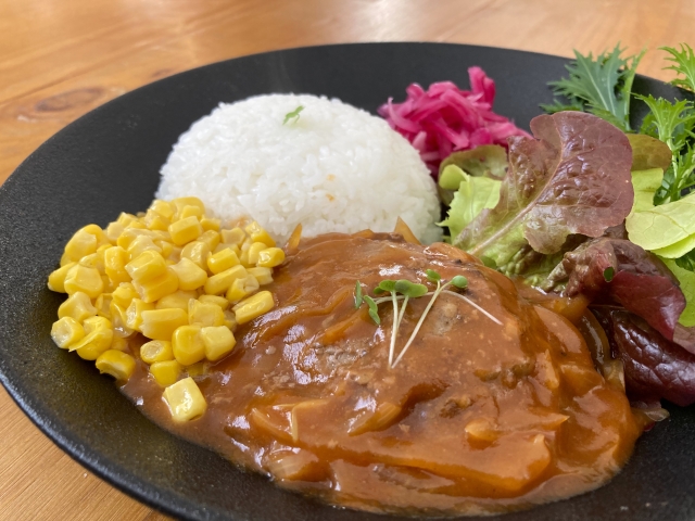 昼めし旅【プロ野球選手が通う店！松井定食！特製デミの肉汁トンテキ＆牛すじ丼】